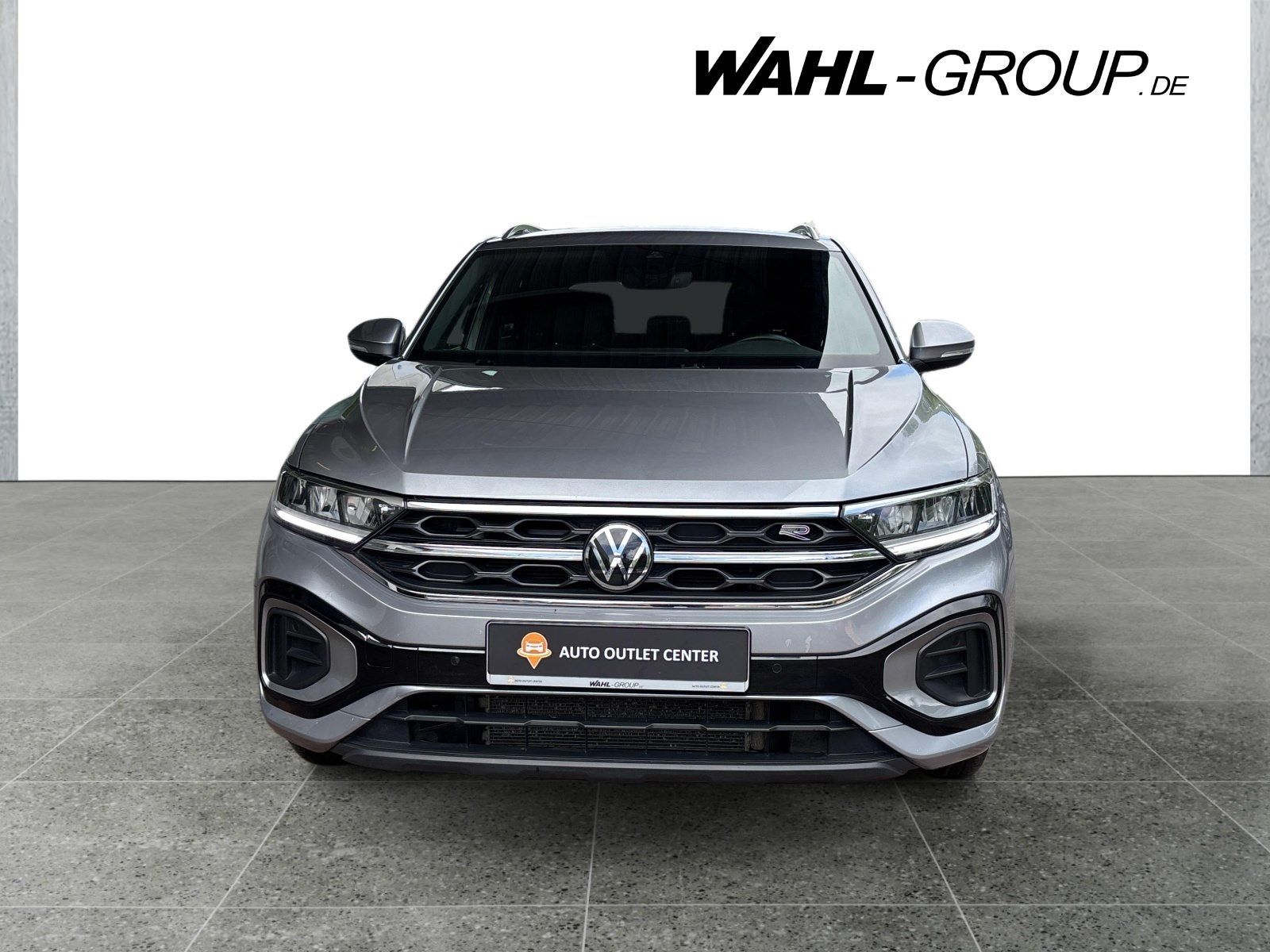 Volkswagen T-Roc 1.5 TSI R-LINE - Samsaru's Car Outlet