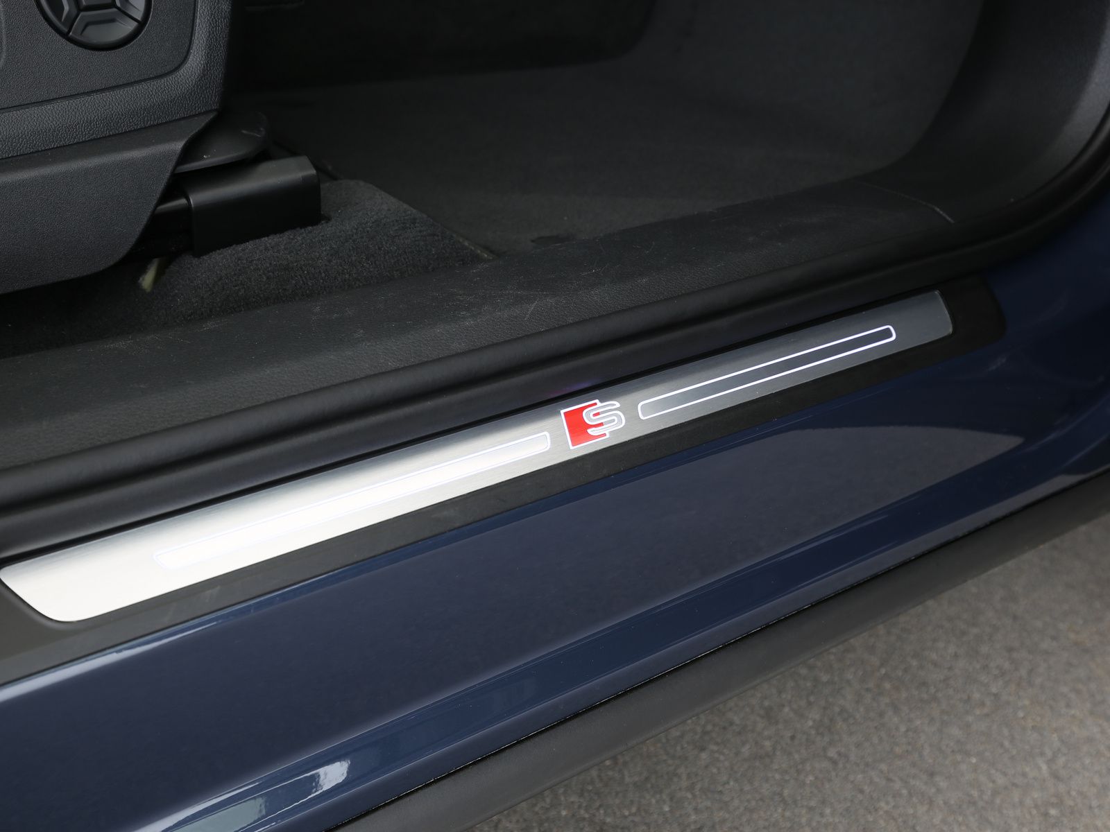 Audi Q8 e-tron 50 quattro S line  LED Navi Leder Head