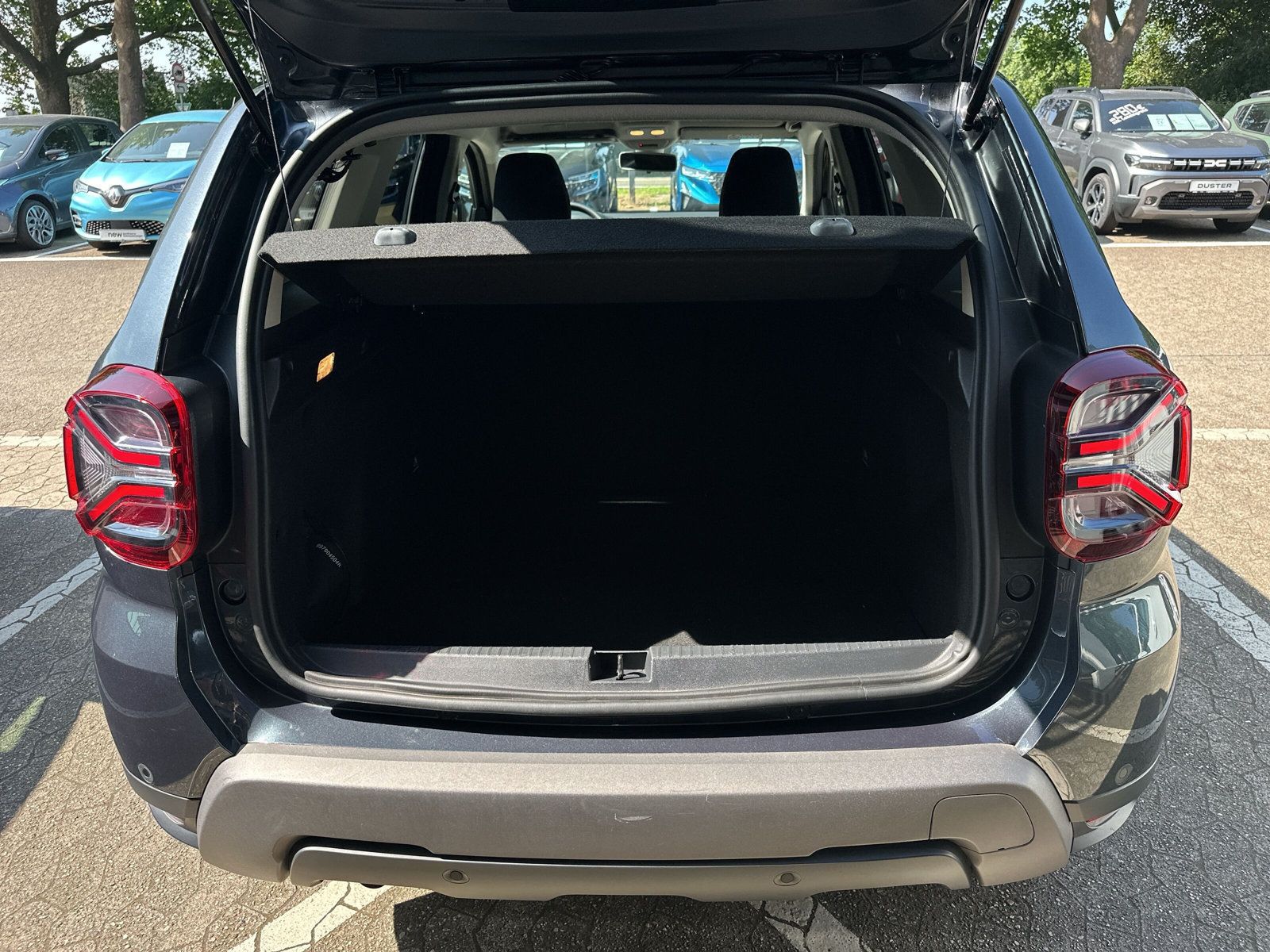 Dacia Duster Extreme 2WD 1.3 TCe 150 - Samsaru's Car Outlet