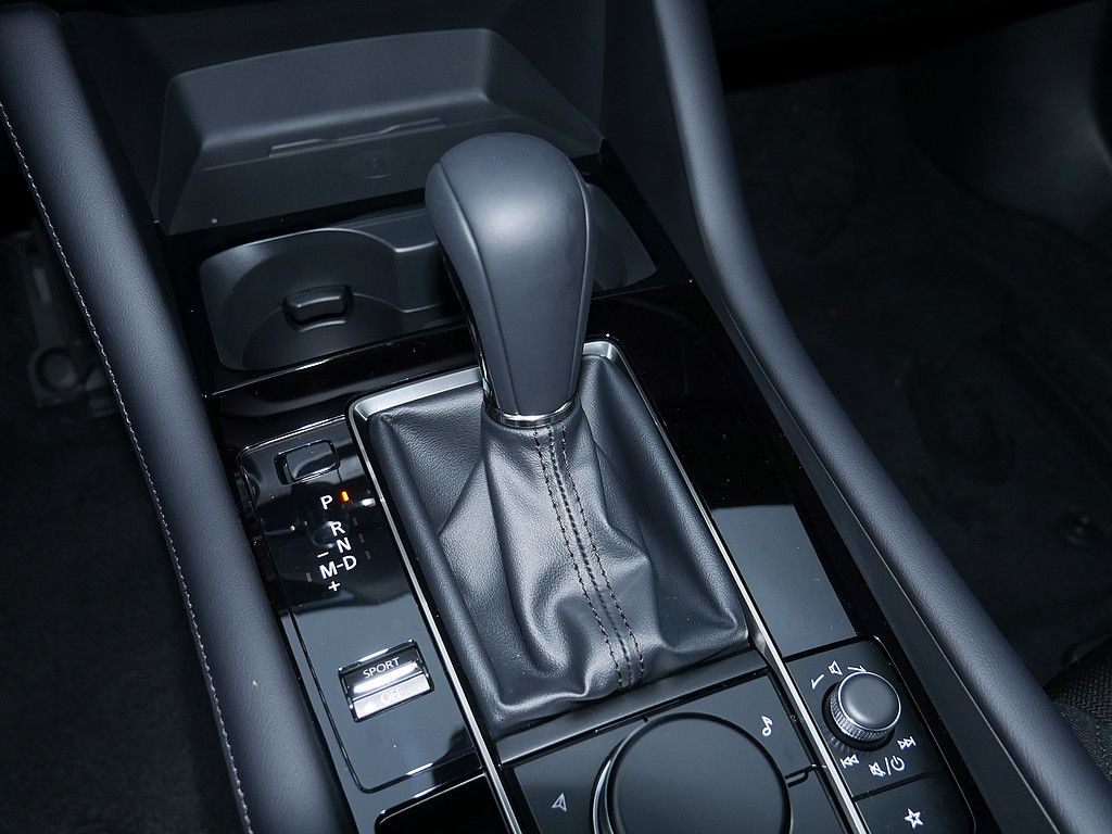 Mazda 3 e-SKYACTIV G 140 FWD Exclusive-Line HUD 360°