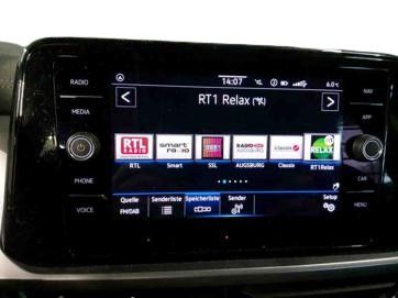 Volkswagen T-Roc 1.0 TSI Life - Samsaru's Car Outlet