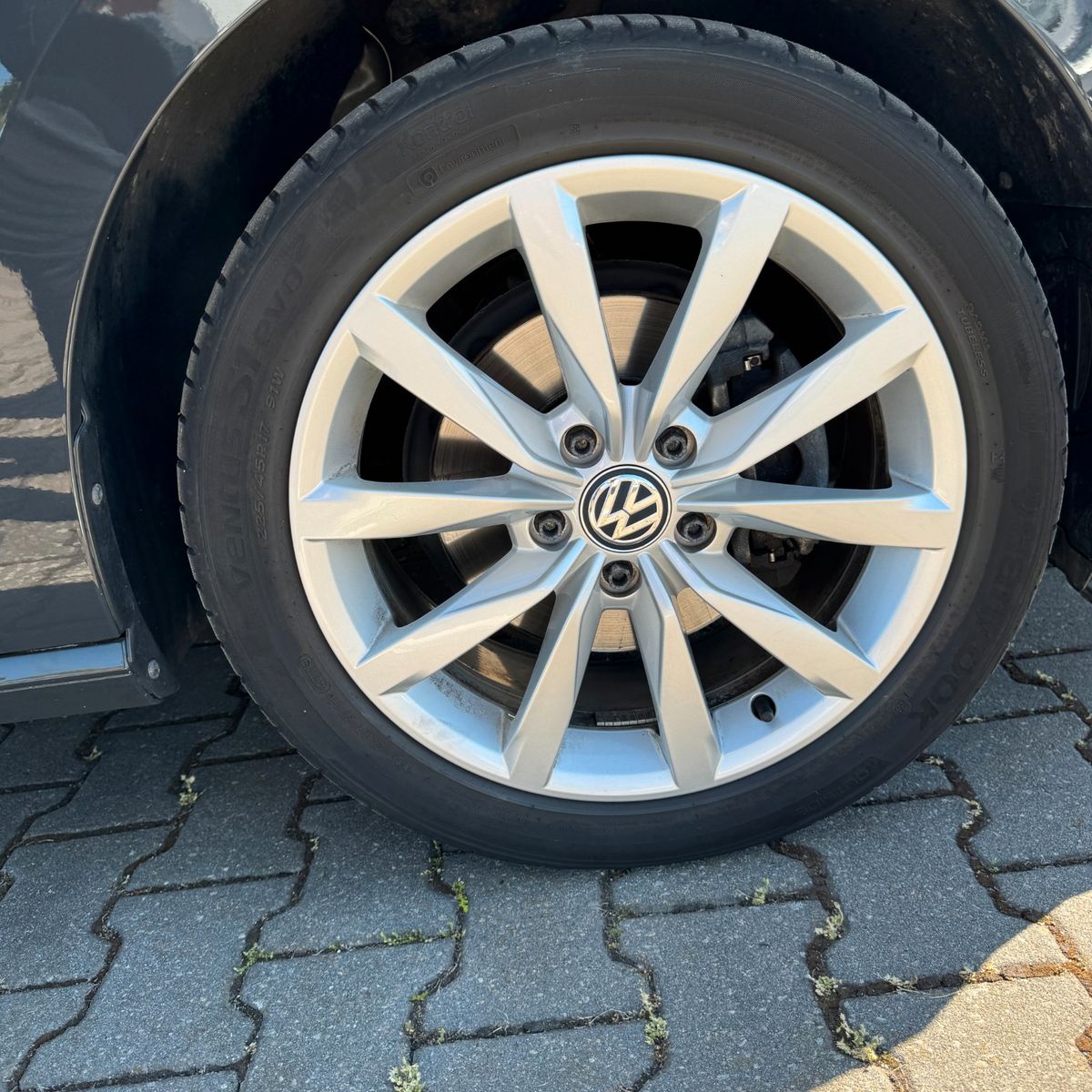 Volkswagen Golf Sportsvan VII Highline 2.0 TDI - Samsaru's Car Outlet