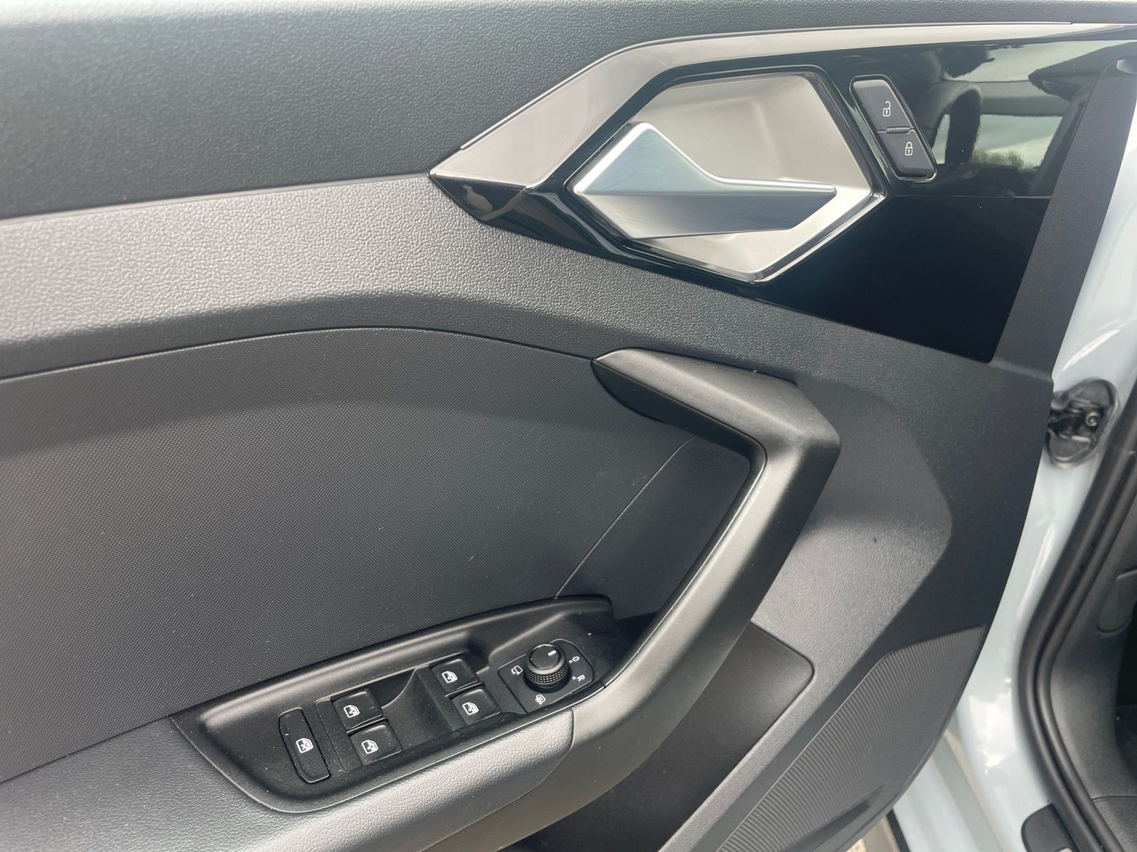 Audi A1 citycarver 35 TFSI S tronic - Samsaru's Car Outlet