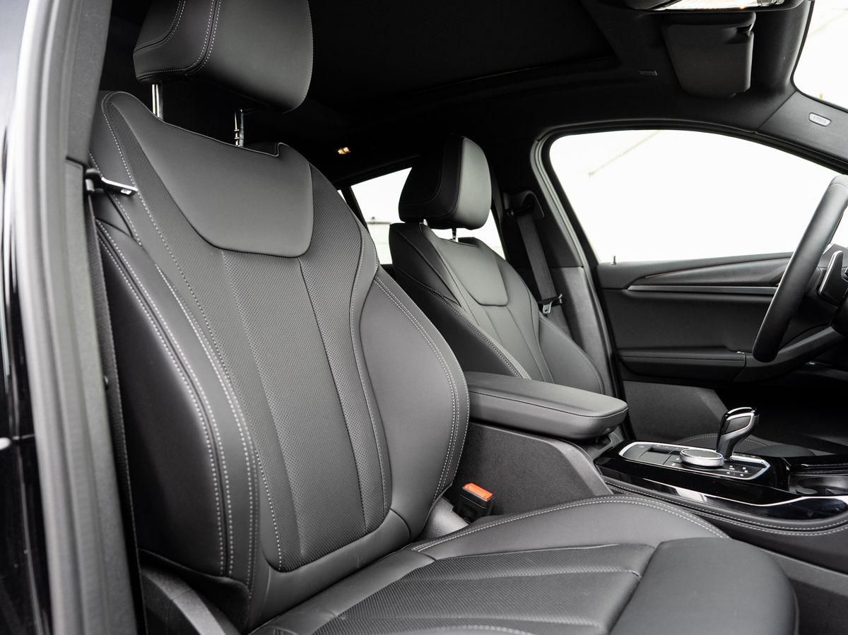 BMW X4 xDrive30d M-Sport AHK PANO ACC HuD Laser KoZg