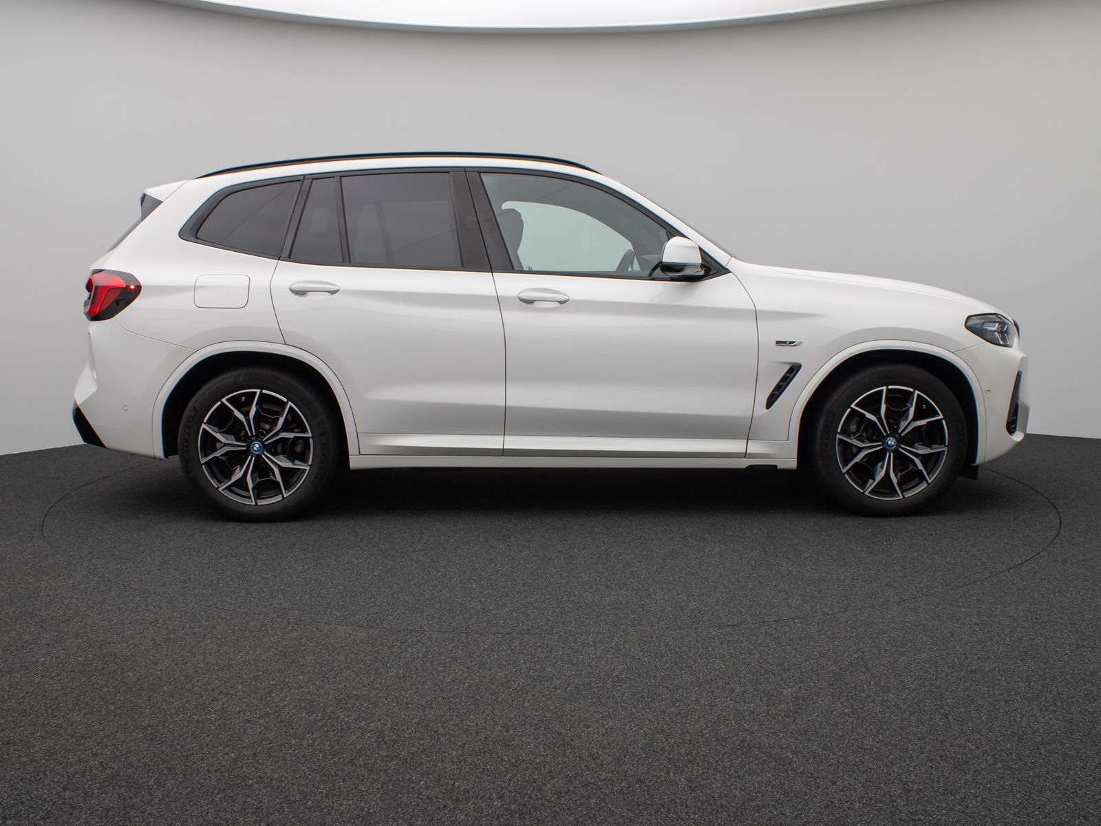 BMW X3 xD30e M Sport - Samsaru's Car Outlet