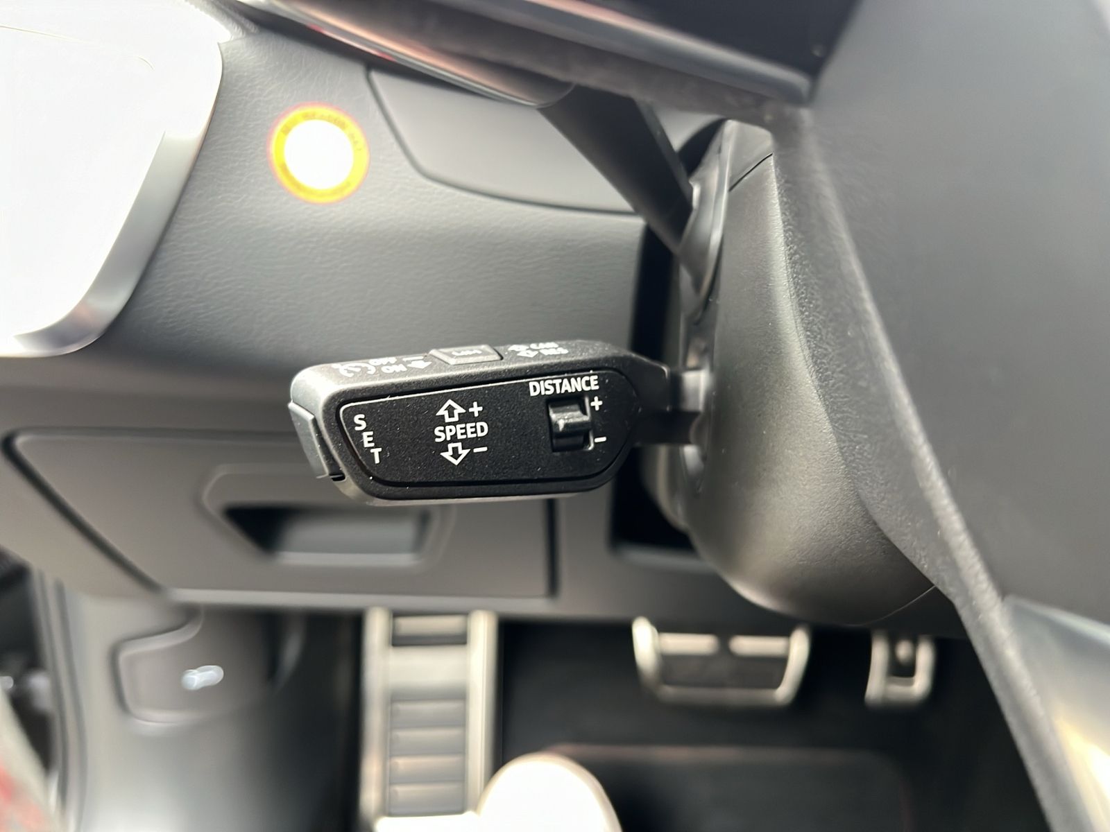 Audi RS 6 Avant 441 KW TFSI QUATTRO+AHK+MATRIX+B&O+ST