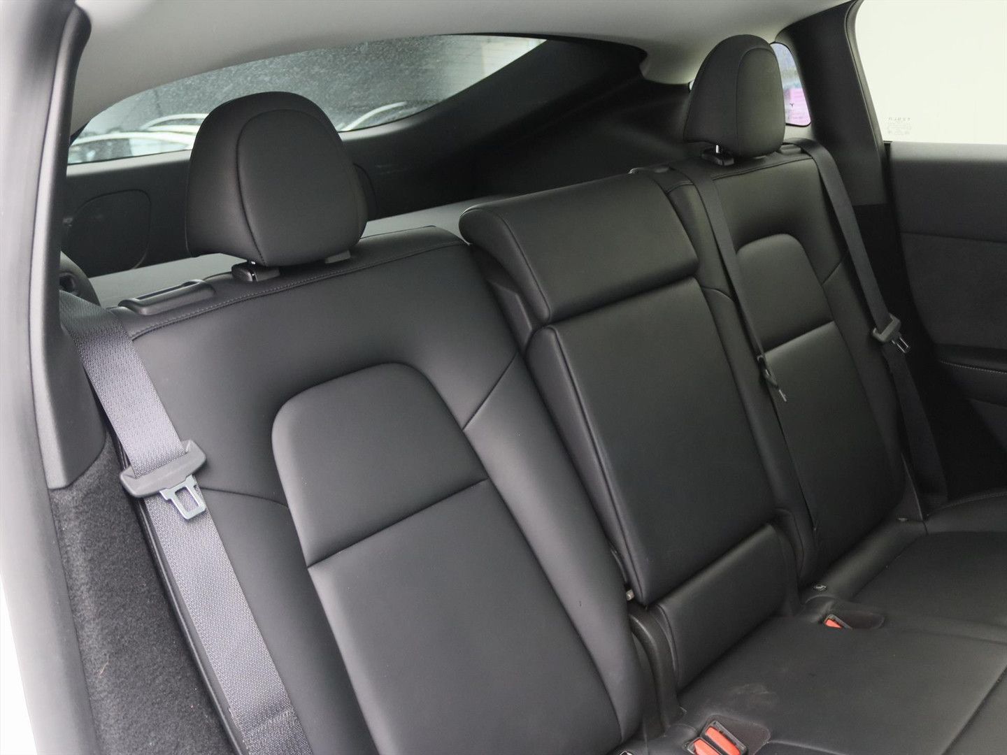 Tesla Model Y Long Range AWD 75kWh 351pk 93,7% SoH AMD