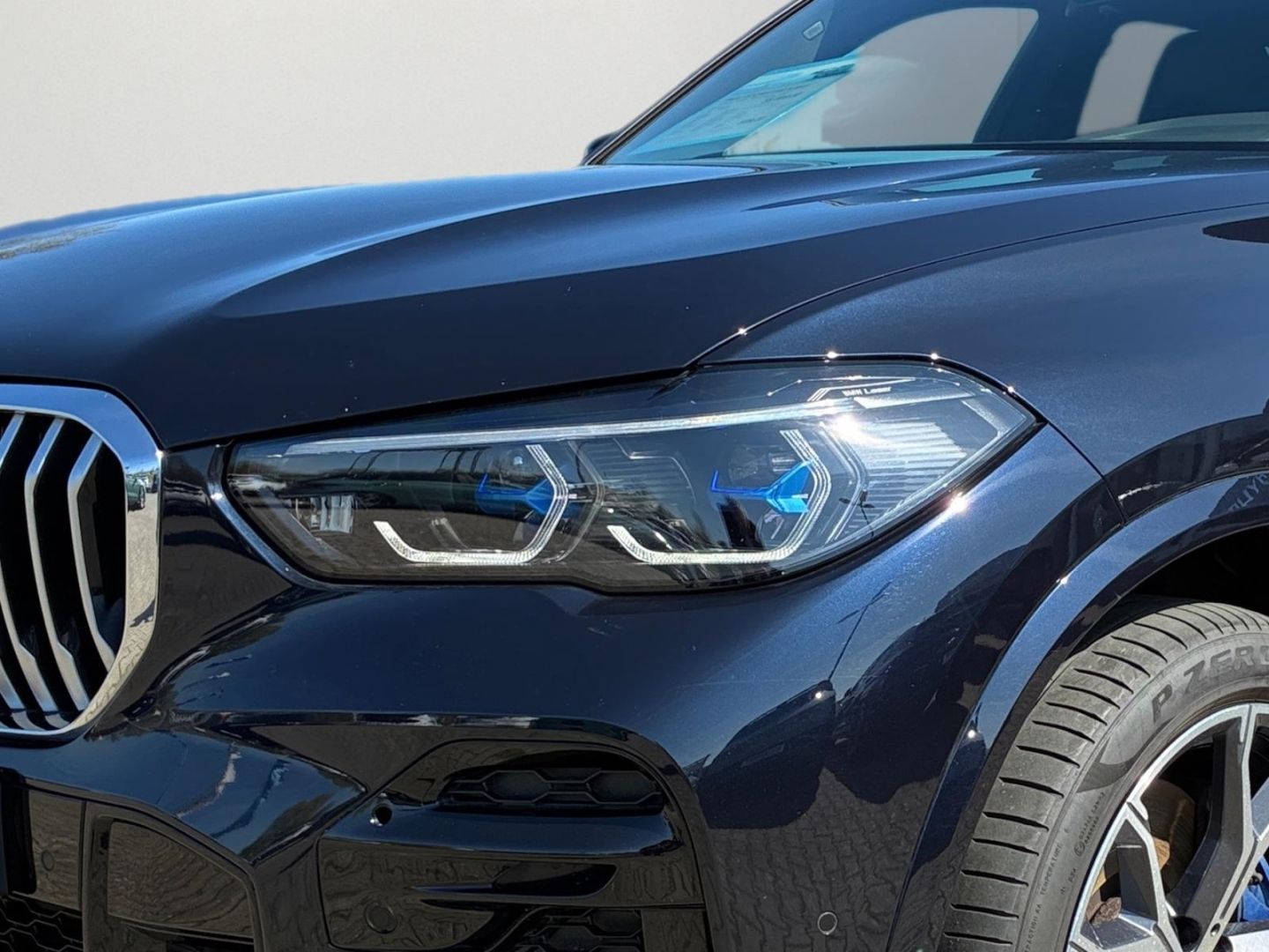 BMW X5 XDRIVE45E M SPORT PAKET HuD MASSAGE LASER AHK