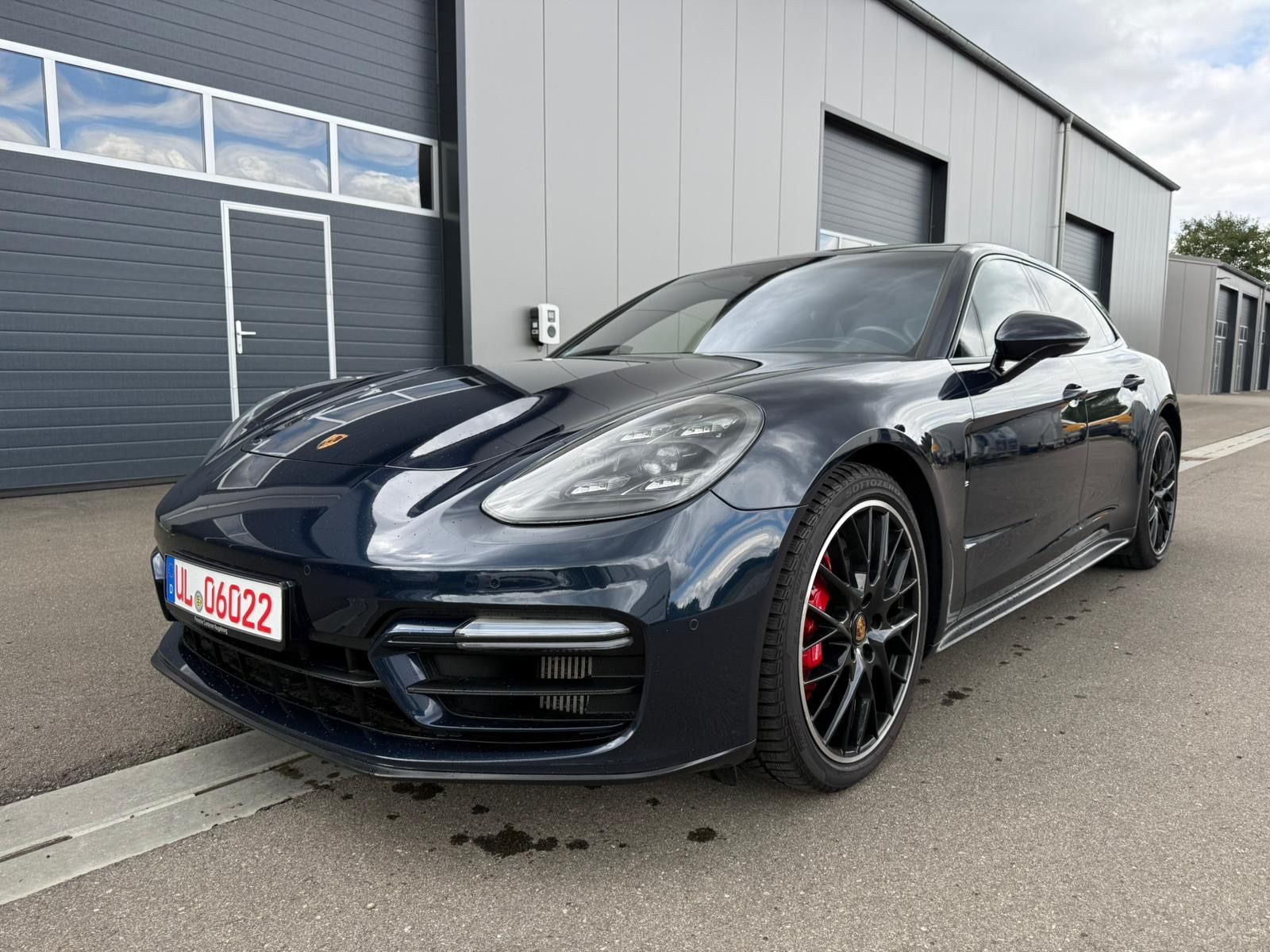 Porsche Panamera GTS Sport Turismo+Pano+HUD+Alu 21"+SCP+