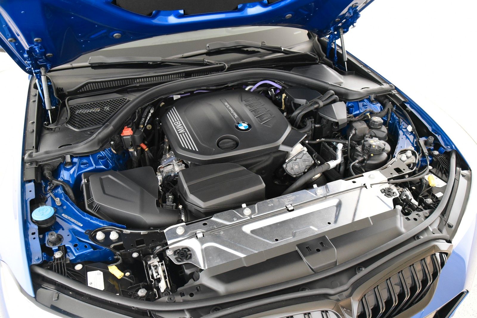 BMW 320d xDrive Touring M Sport - Samsaru's Car Outlet