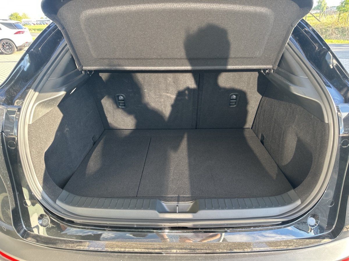 Mazda CX-30 Nagisa Einparkhilfe LogIn Memory Notbremsa