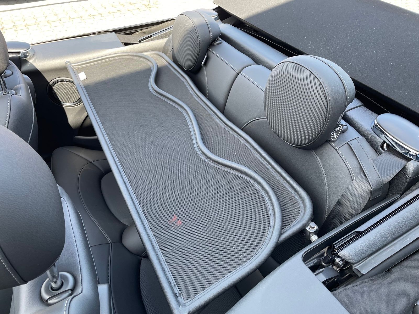 MINI Cooper - Samsaru's Car Outlet