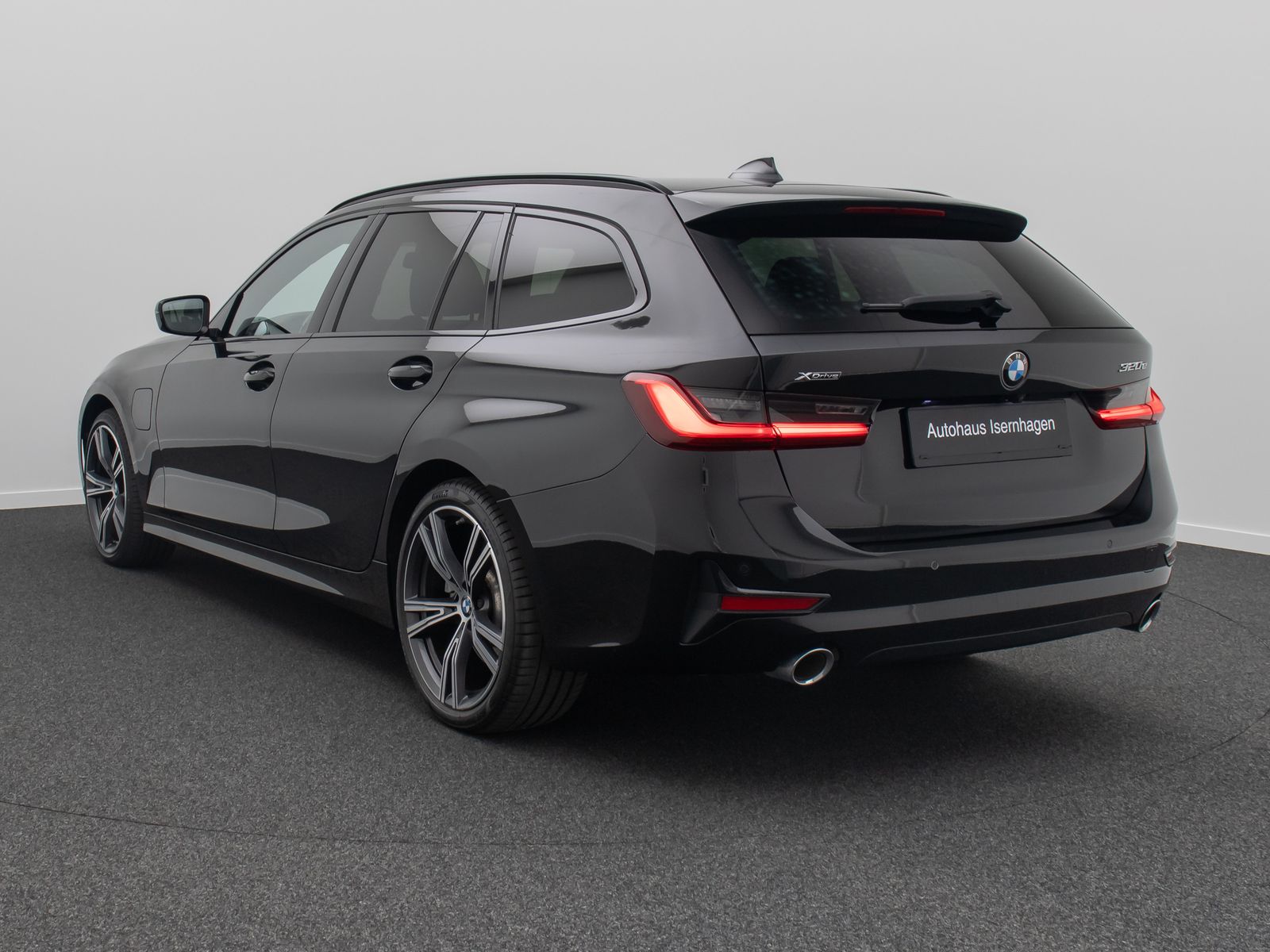 BMW 320e xD Sport Line - Samsaru's Car Outlet