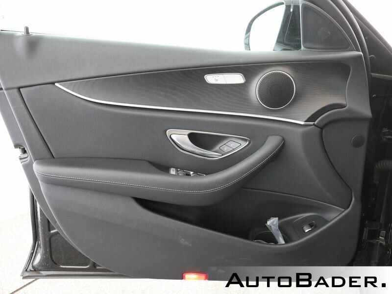 Mercedes-Benz E 200 d T Avantgarde MBUX AHK Park-Spgl-Pkt RFK