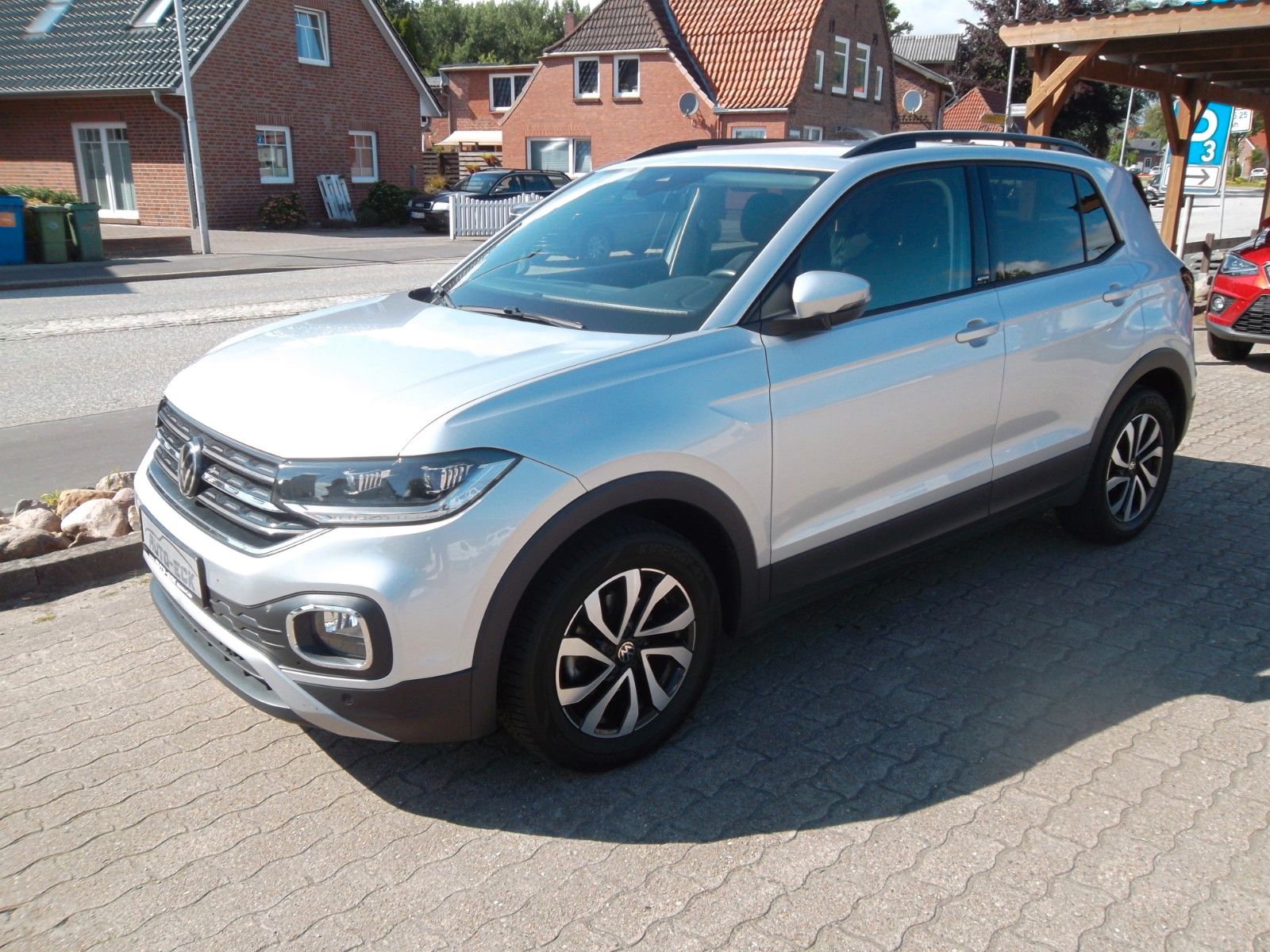 Volkswagen T-Cross 1.0 ACTIVE - Samsaru's Car Outlet