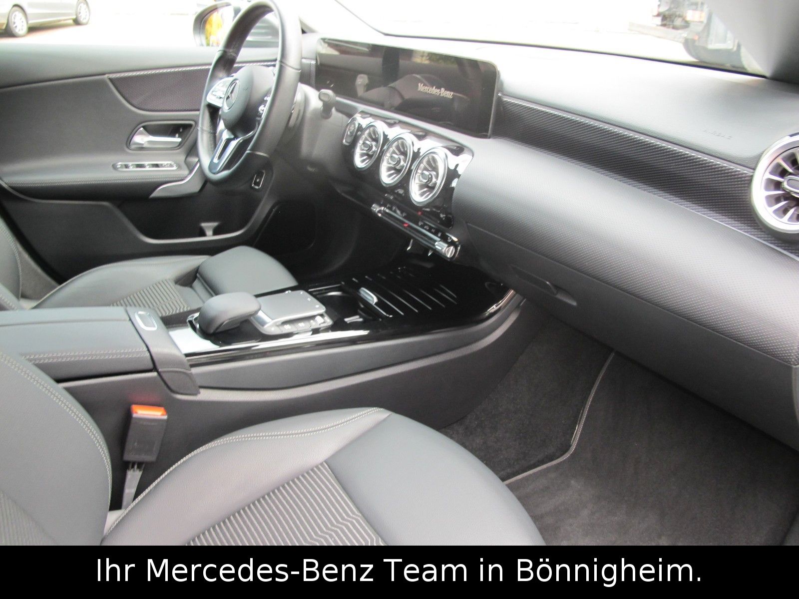 Mercedes-Benz A 250 e Progressive - Samsaru's Car Outlet
