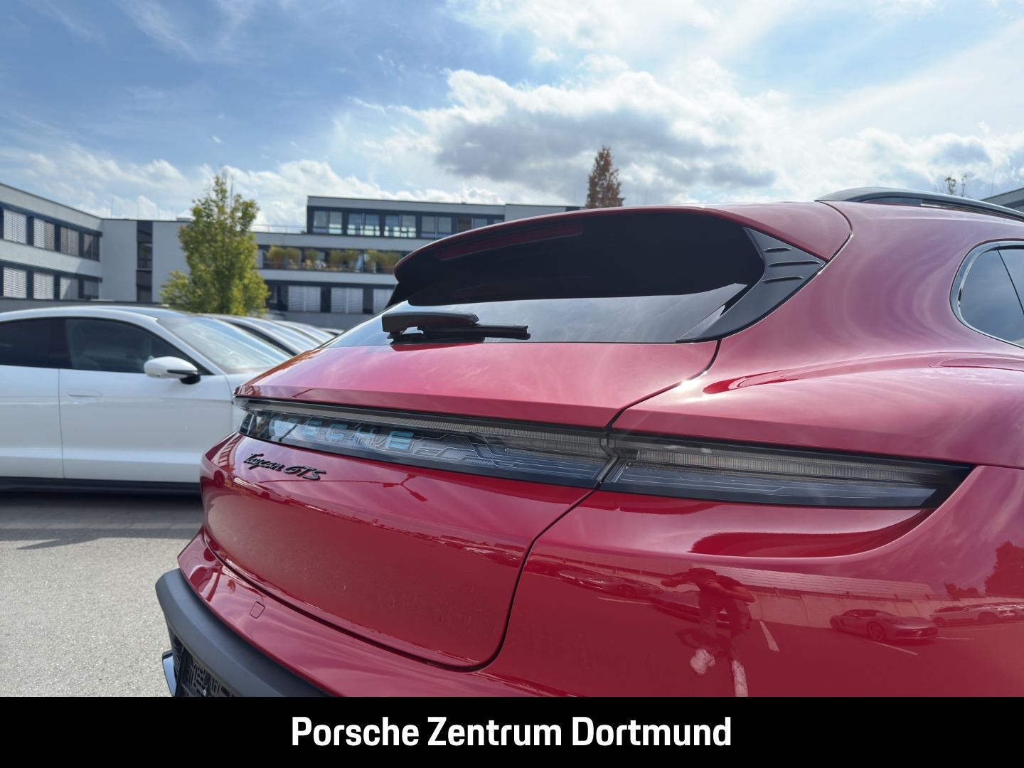 Porsche Taycan GTS Sport Turismo HA-Lenkung InnoDrive