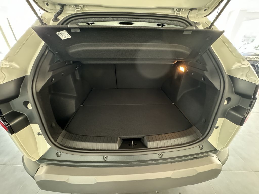 Dacia Duster Neuer Journey TCe130 - Samsaru's Car Outlet