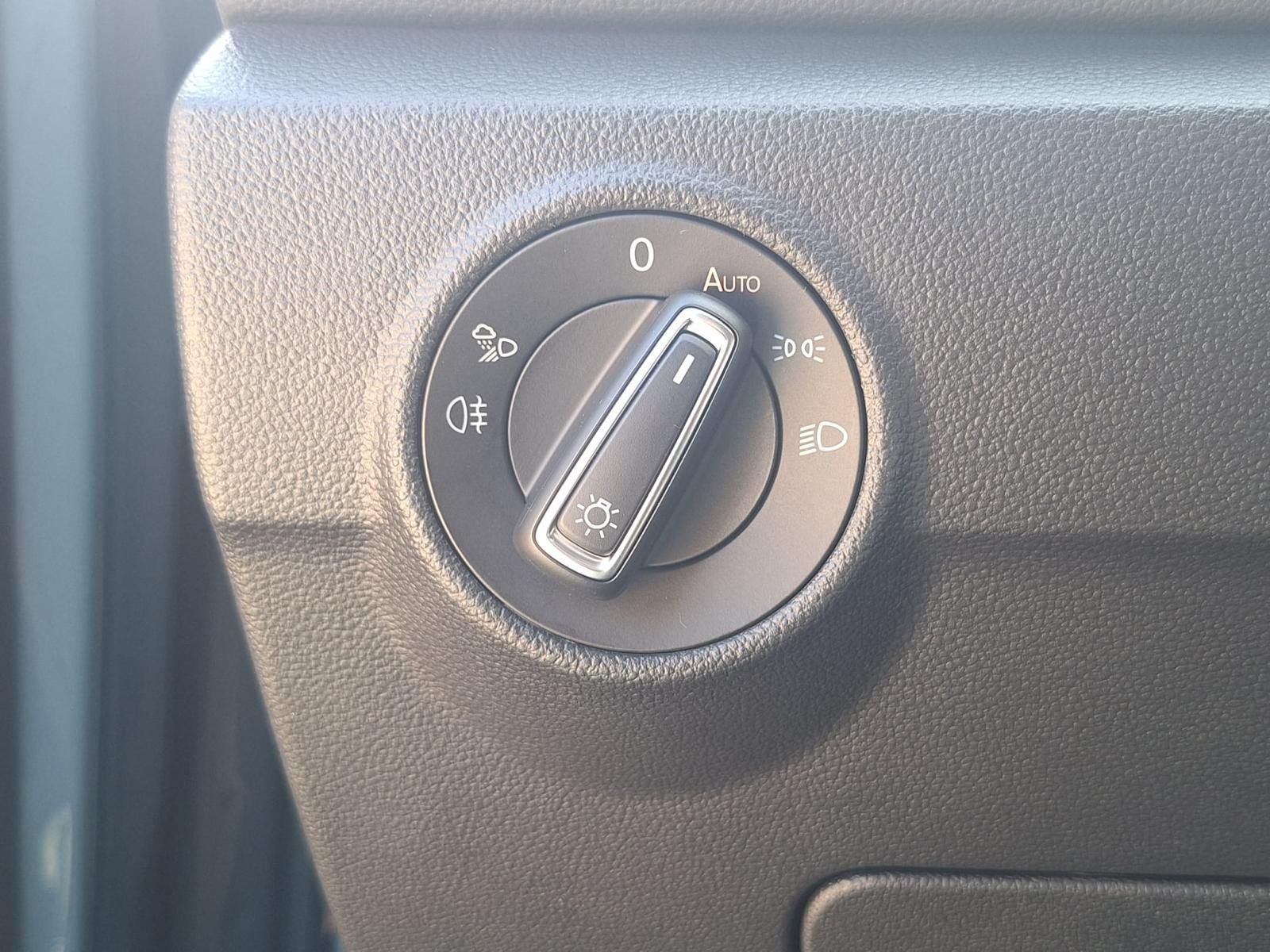 Volkswagen T-Roc Style 2.0 TDI DSG - Samsaru's Car Outlet