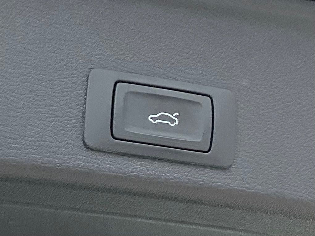 Audi A4 Av.40 TDI quattro advanced - Samsaru's Car Outlet