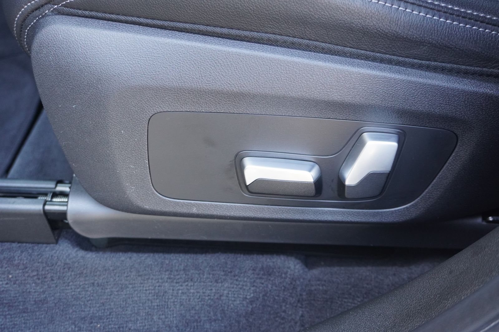 BMW X3 xDrive20i - Samsaru's Car Outlet