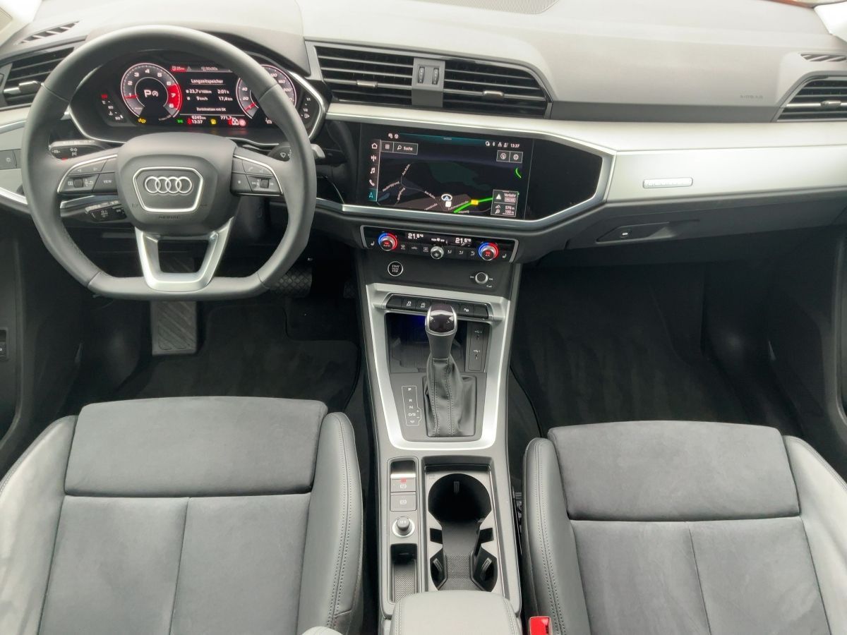 Audi Q3 40 TFSI QU S-TR ADVANCED - Samsaru's Car Outlet
