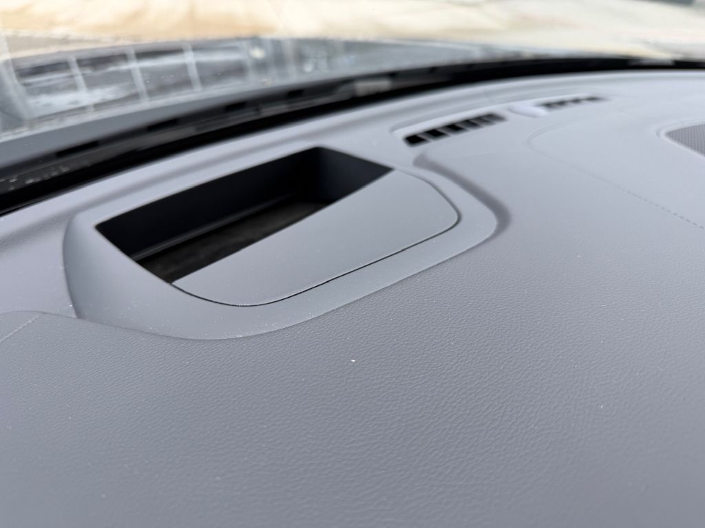 Volvo XC60 Ultimate Bright Recharge Plug-In Hybrid T8