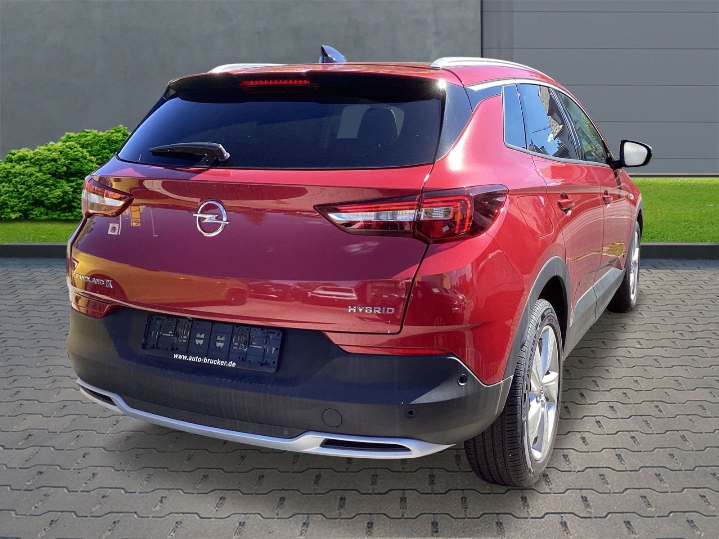 Opel Grandland Business Elegance Plug-in-Hybrid - Samsaru's Car Outlet