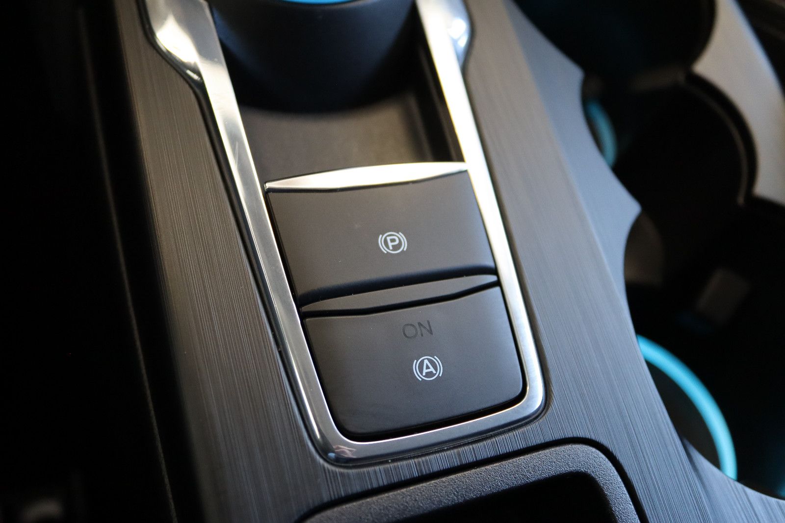 Ford Focus Turn. Aut. Titanium X *LED*NAV*RFK*Winterp