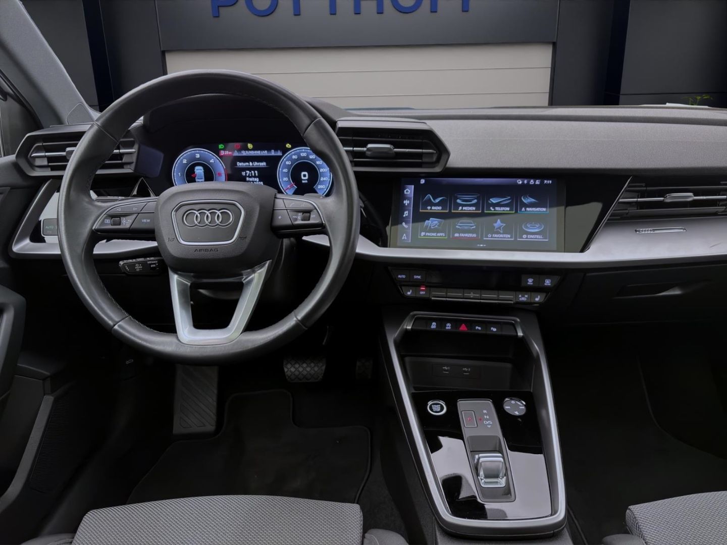 Audi A3 Limousine 30 TDI ADVANCED PANO KAMERA NAVI+ P