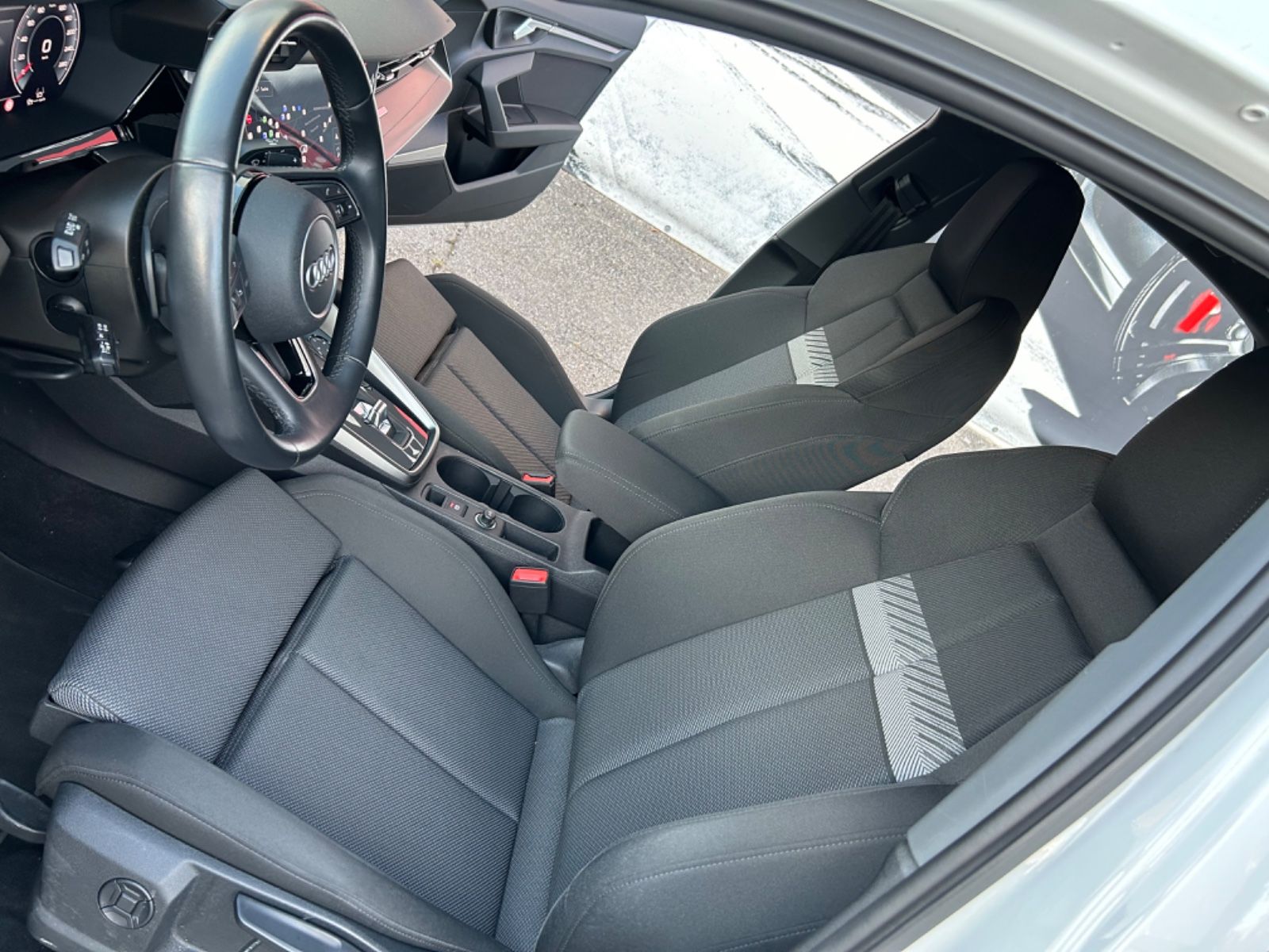Audi A3 Limousine 30 TDI SPORT - Samsaru's Car Outlet