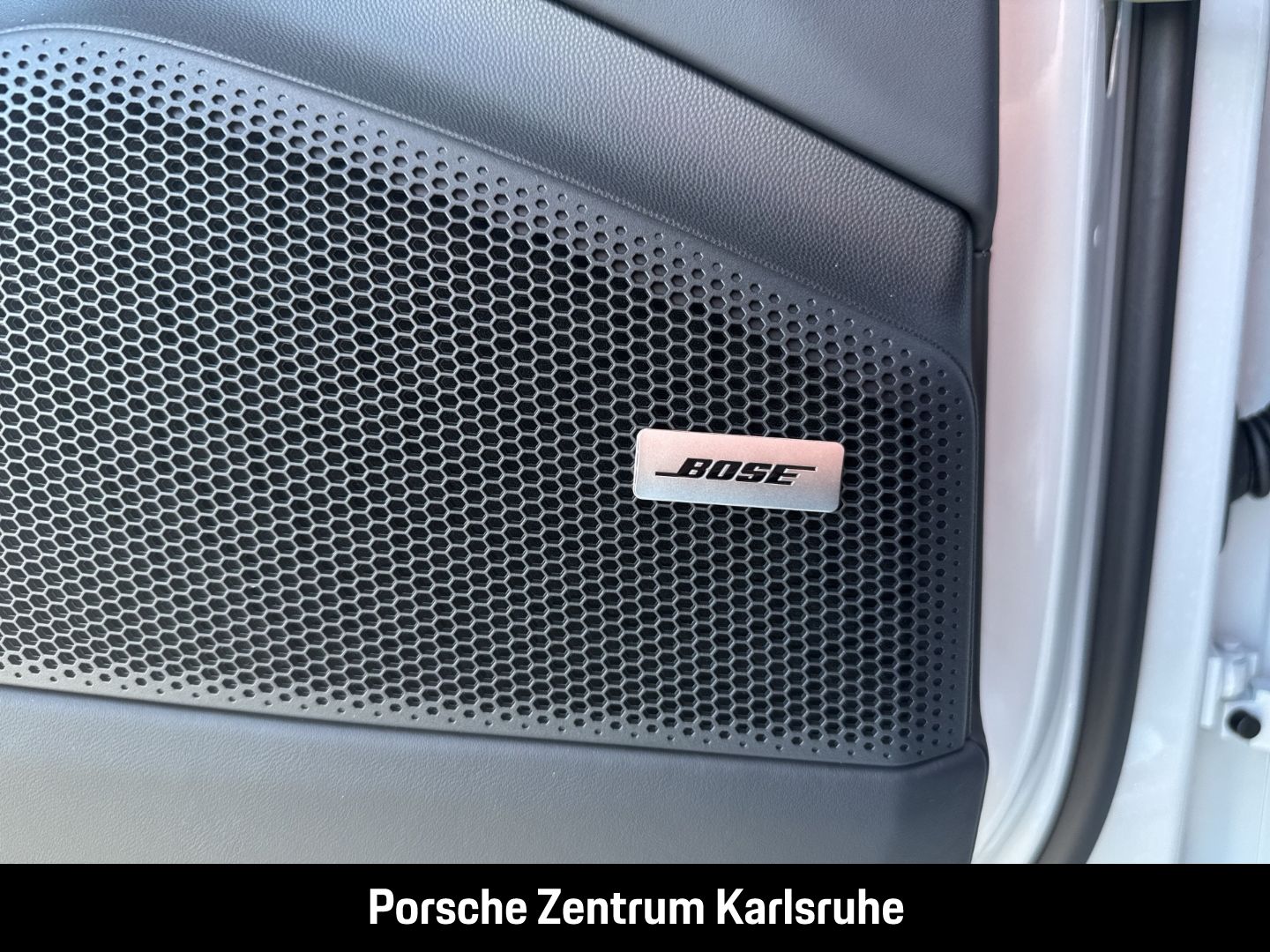 Porsche Macan 4 BOSE Luftfederung Panoramadach InnoDrive