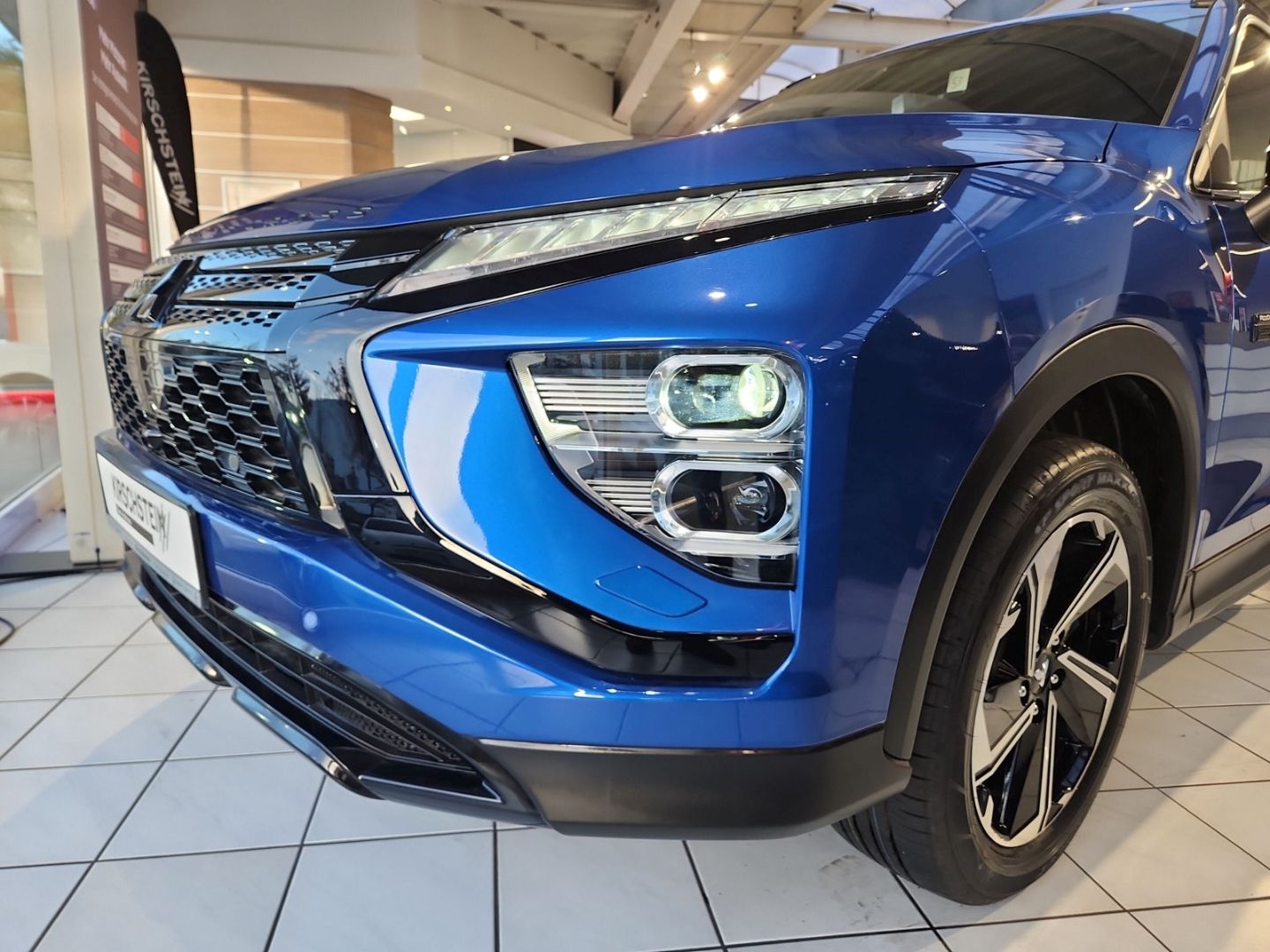 Mitsubishi Eclipse Cross Plug-In Hybrid Select Black WR Gar