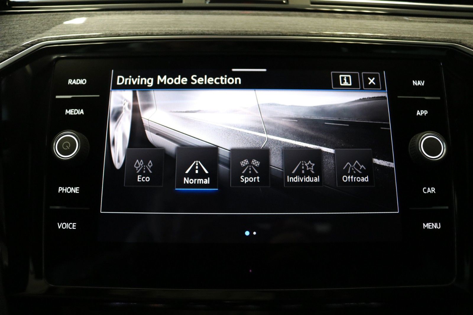 Volkswagen Passat Alltrack 4M AHK Pano STHZ 360 Memory