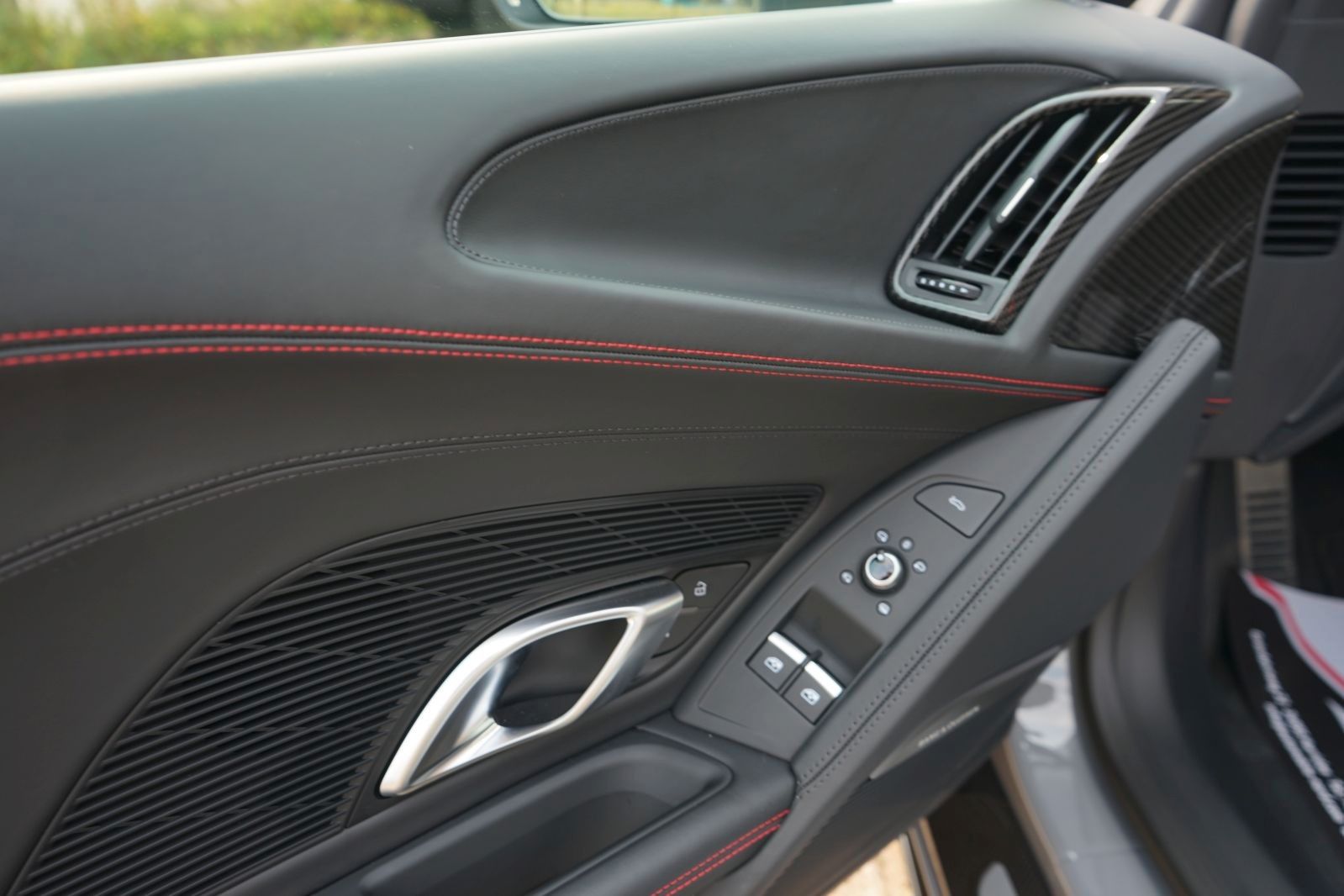Audi R8 Spyder 5.2 FSI Quattro Performance - Samsaru's Car Outlet