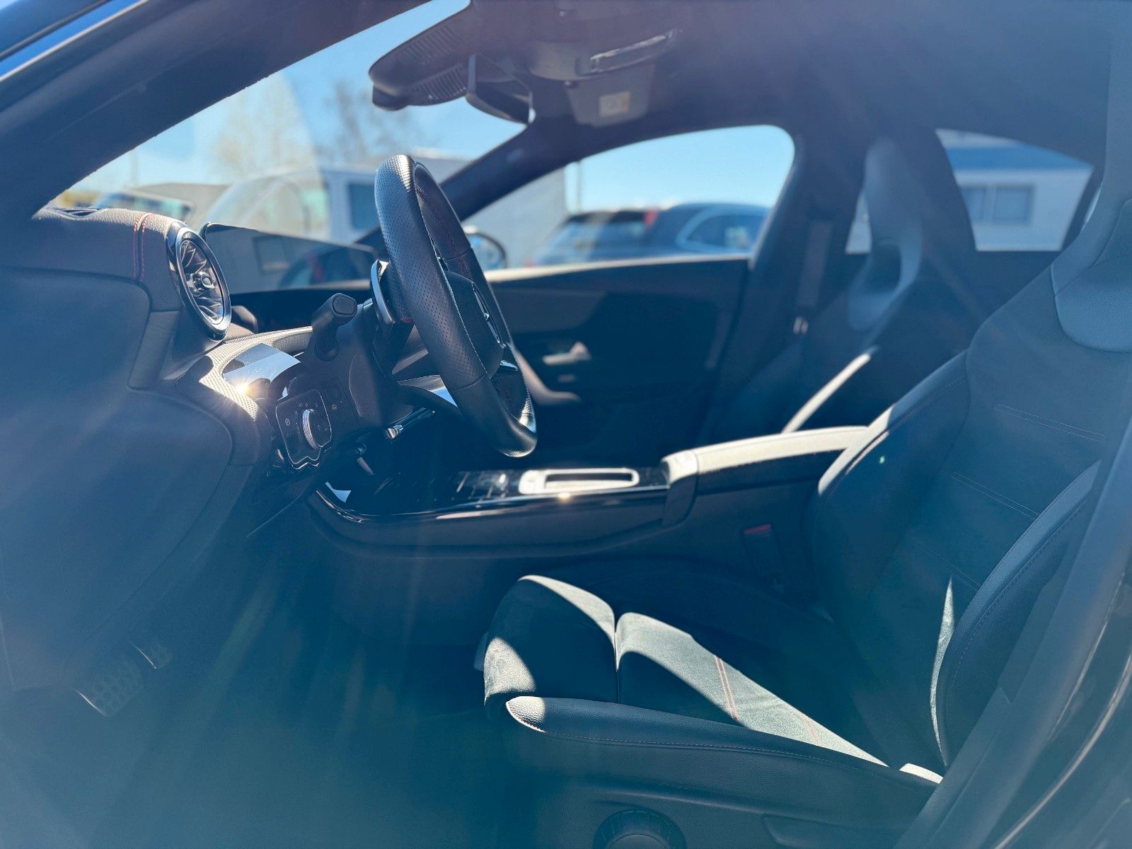 Mercedes-Benz CLA 200 AMG-Line - Samsaru's Car Outlet