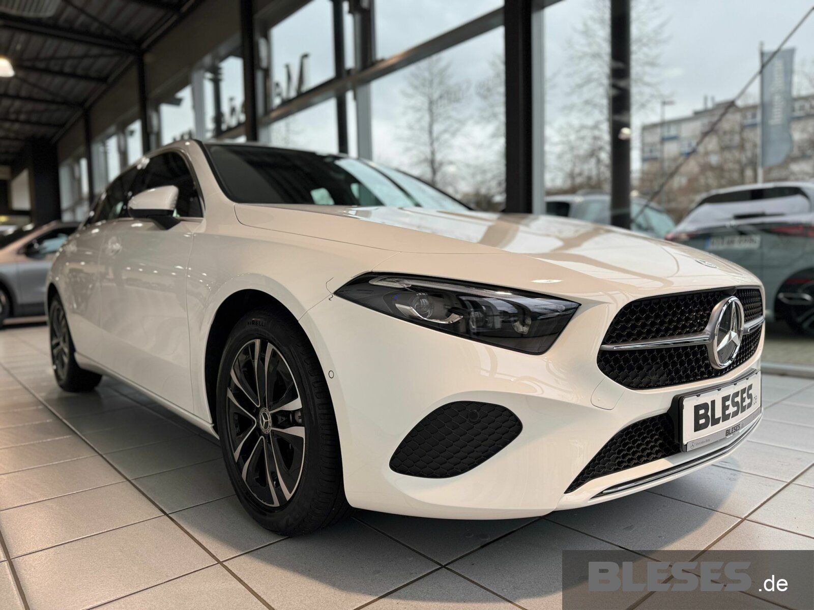Mercedes-Benz A 180 Progressive - Samsaru's Car Outlet