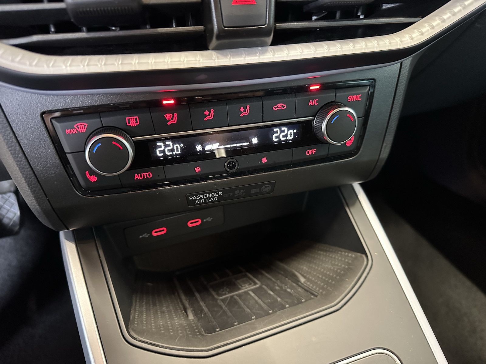 Seat Arona 1,0TSI DSG FR 18´´AHK Alcant. Full LED NAV