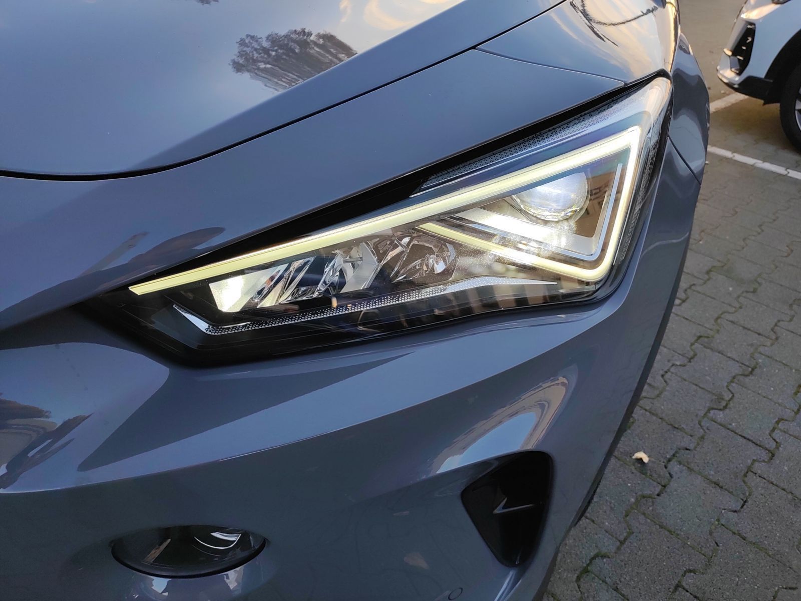 Cupra Formentor 1.4 e-Hybrid VZ DSG *PANO*ACC*AHK*SHZ*