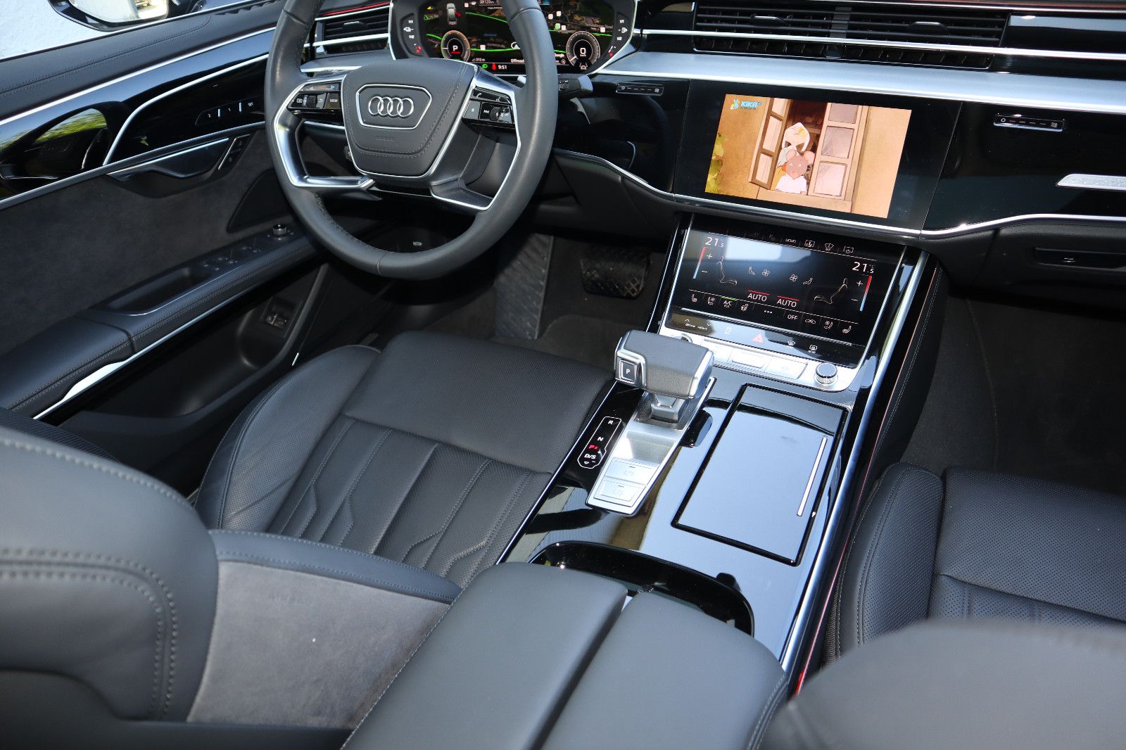 Audi A8L 60 TFSIe lang - Samsaru's Car Outlet