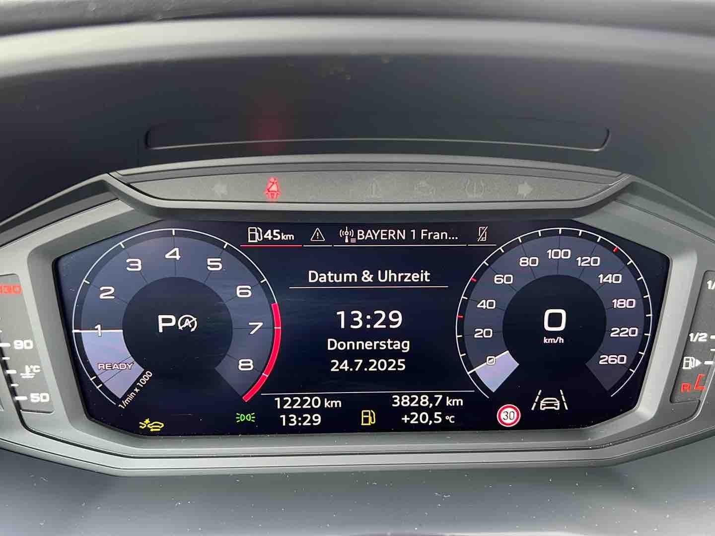 Audi A1 advanced Automatik *AppConnect, Kamera, PDC*