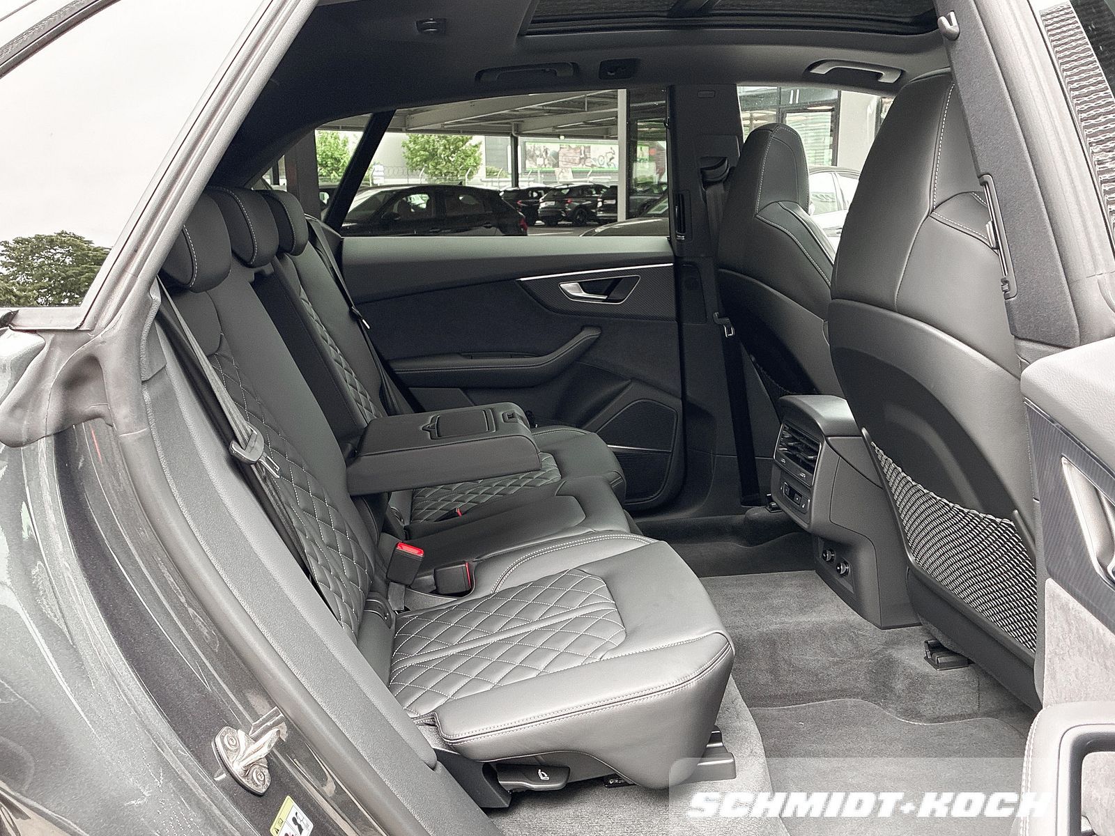Audi Q8 SUV TFSI e quattro S line Stronic UPE129 NAVI