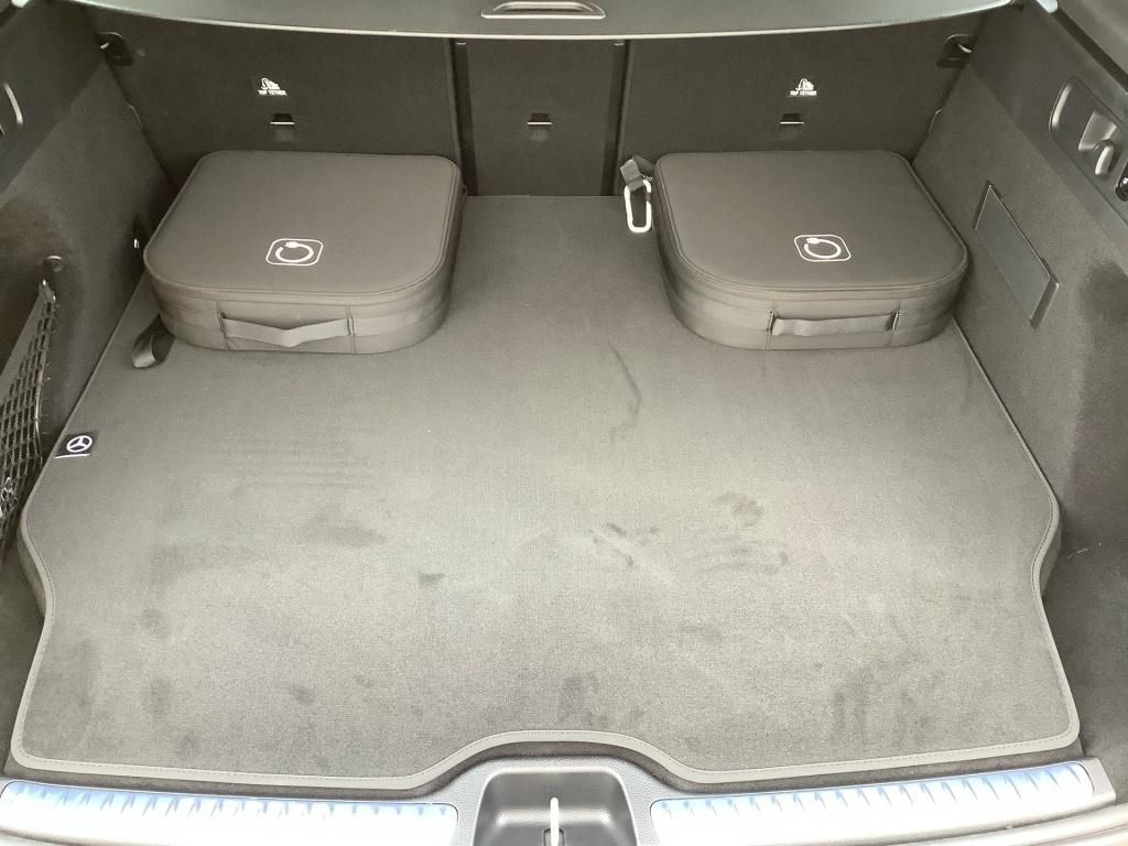 Mercedes-Benz GLC 300 de 4M #AMG #NIGHT #PANO #AHK #BURMESTER