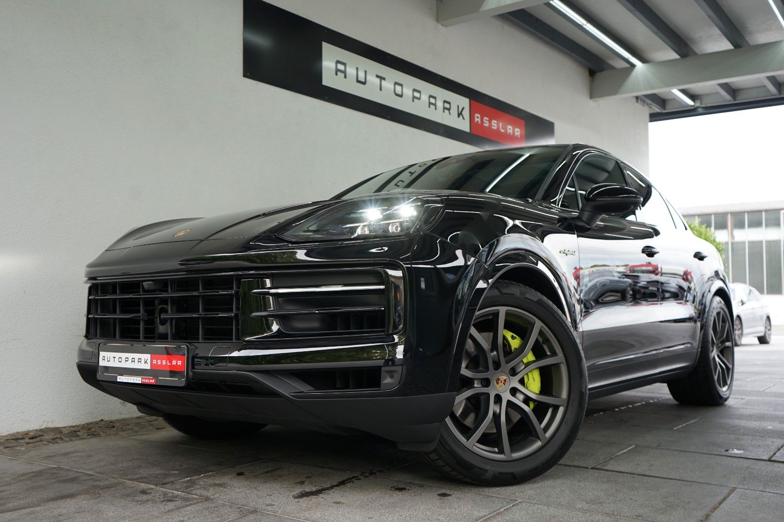 Porsche Cayenne Coupe E-Hybrid/P-Display/HeadUp/PDCC/MEG