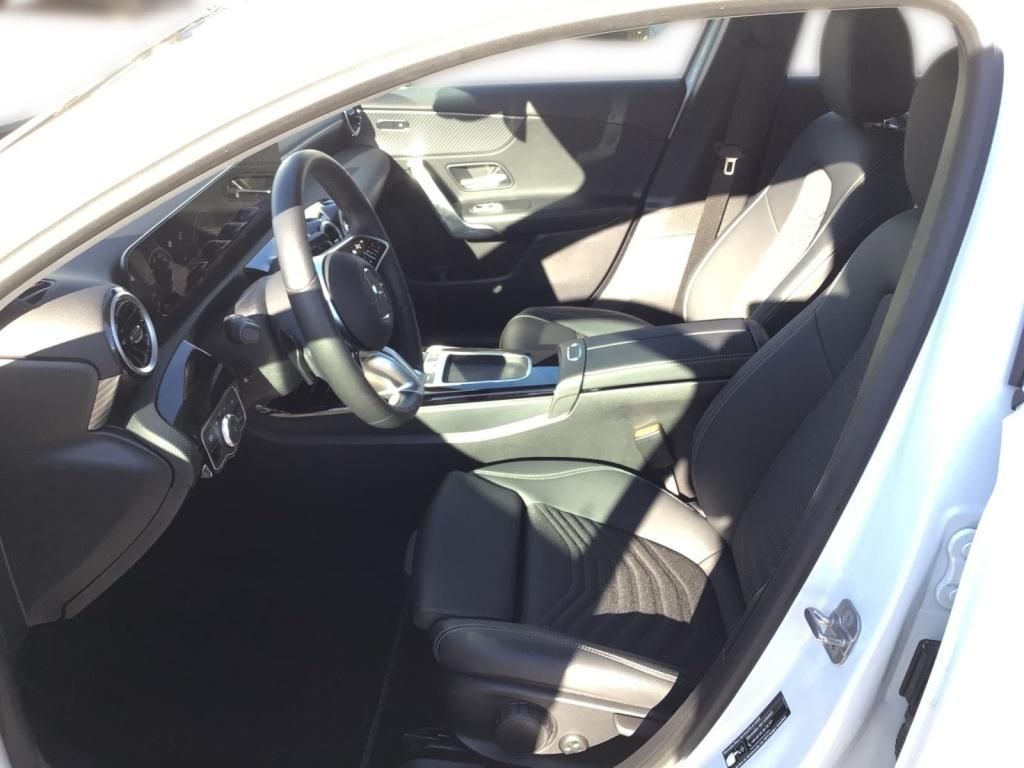 Mercedes-Benz A 180 Progressive Line - Samsaru's Car Outlet