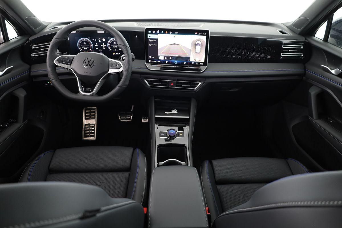 Volkswagen Tiguan TDI DSG 4M R-LINE Black, 20-Zoll, Pano, L
