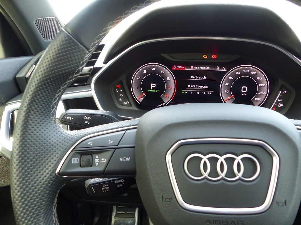 Audi Q3 Sportback 40 TFSI quattro S-tronic S line - Samsaru's Car Outlet