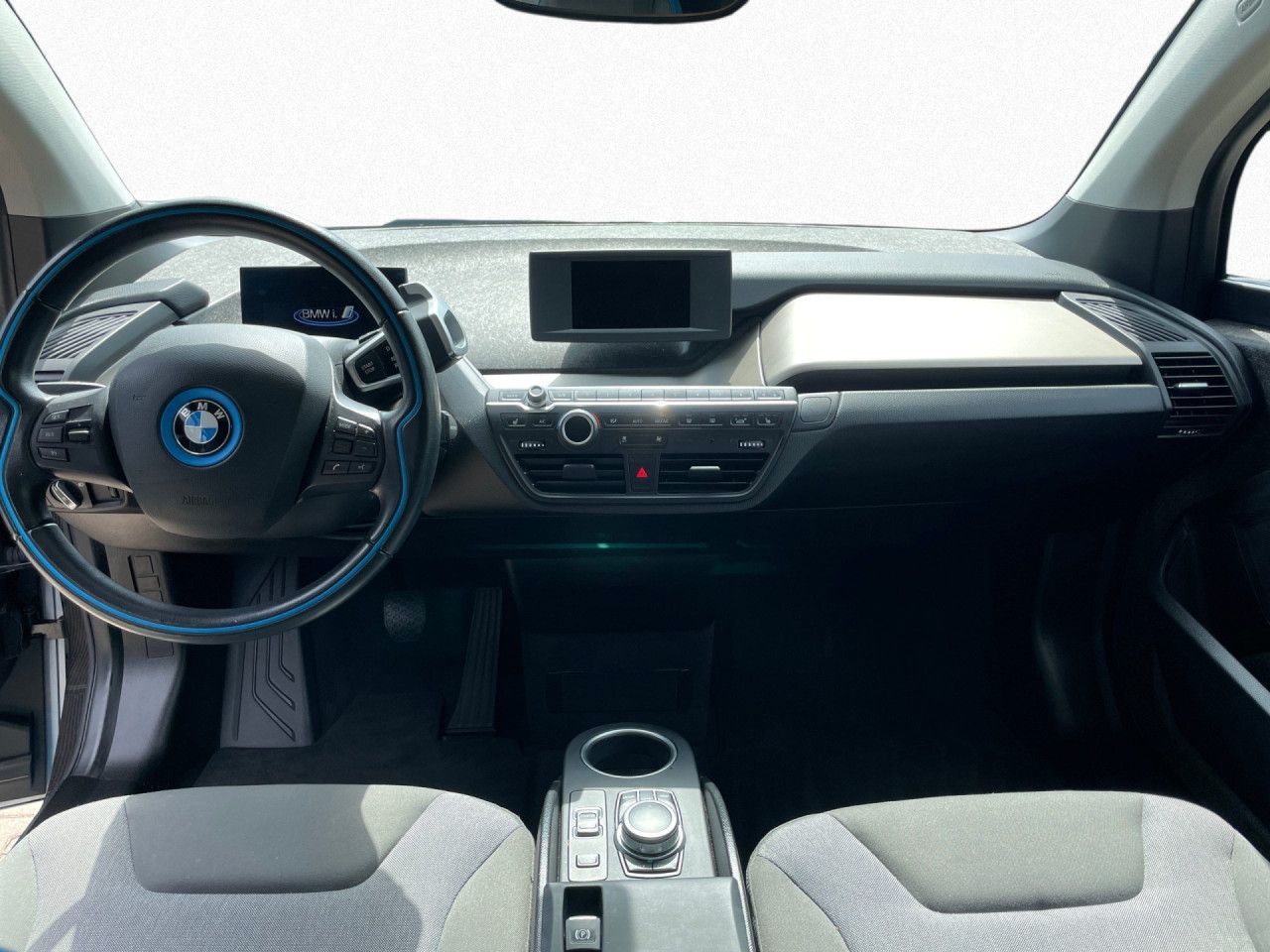 BMW i3 - Samsaru's Car Outlet
