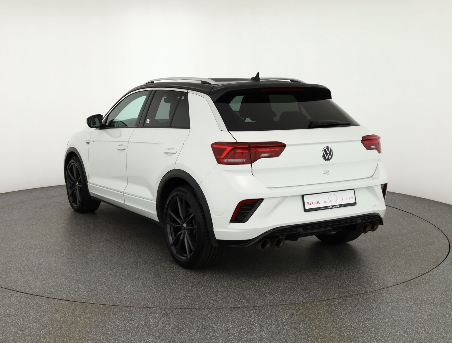 Volkswagen T-Roc 2.0 TSI R 4Motion - Samsaru's Car Outlet