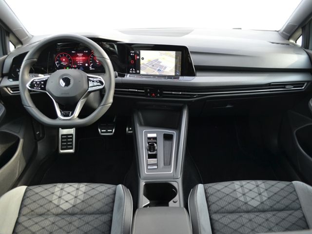 Volkswagen Golf VIII Variant 1.5 eTSI 150 PS DSG R-Line - Samsaru's Car Outlet
